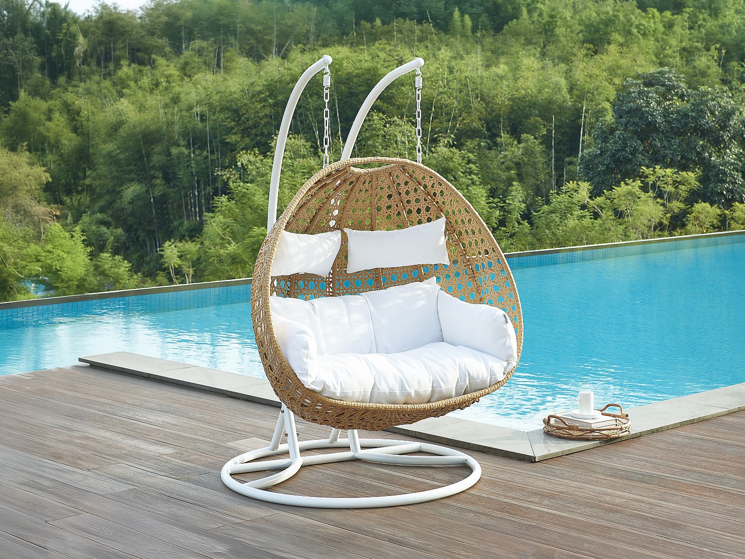 Vente-unique Hängesessel 2-Sitzer - Polyrattan - Holzfarben Hell Mit Weißen Kissen - Tillo Von Mylia