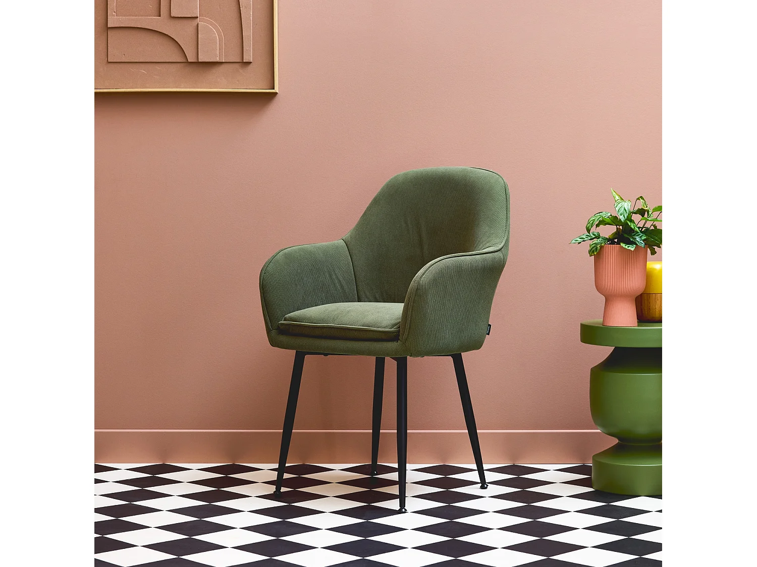 Sillón de pana con patas de metal negro mate kaki oscuro