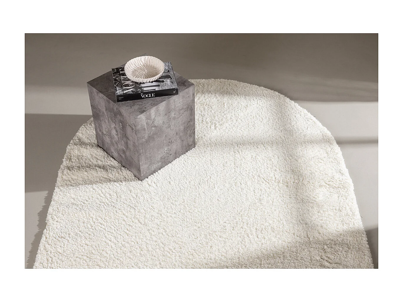 Tapis ovale en tissu épais blanc 230x160cm ETIENNE