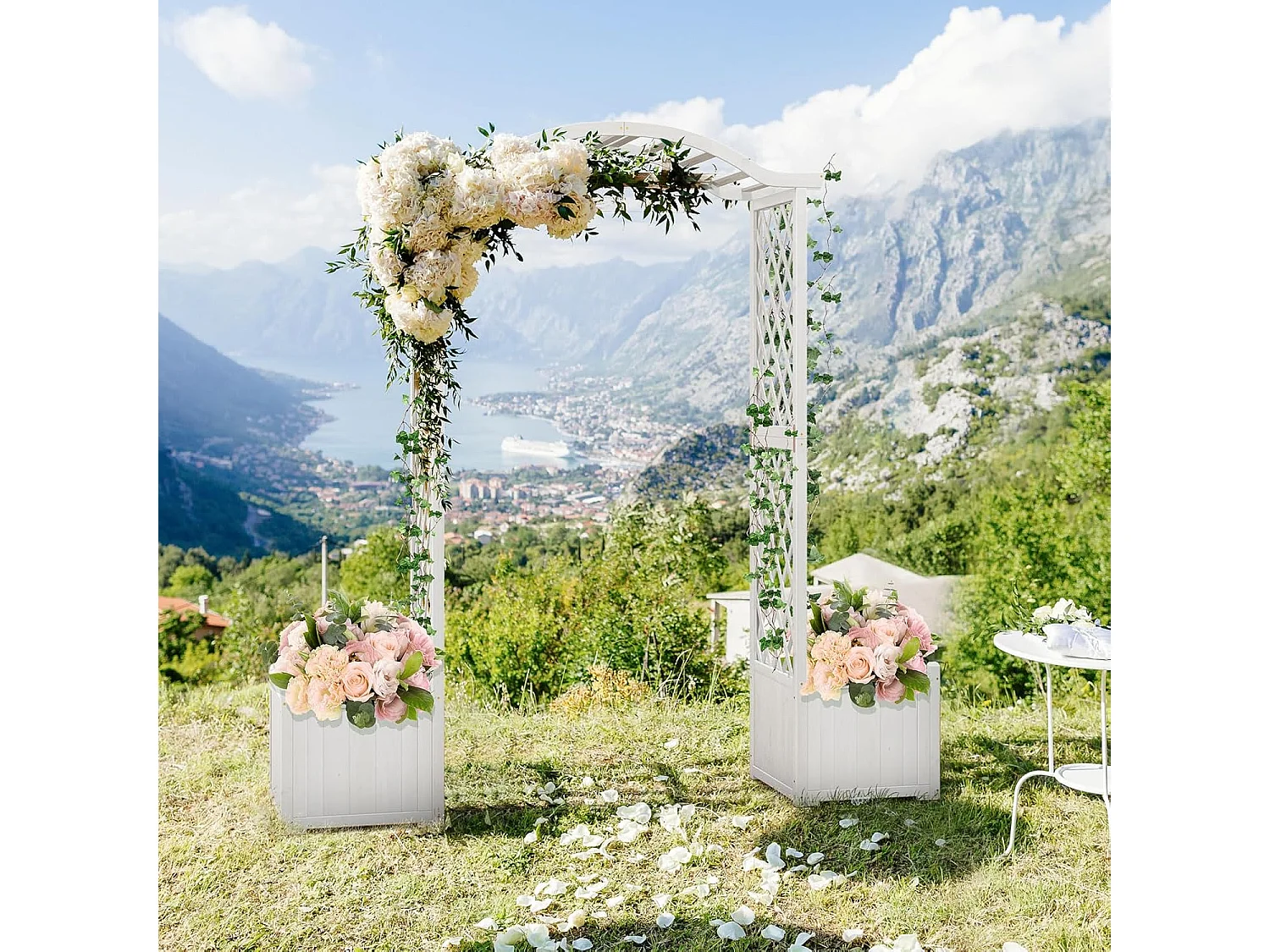 Tuinboog met houten plantenbak met latwerk, buitenpergola voor klimplanten, groenten, decoratie voor bruiloftsherdenking verjaardagsfeestje (wit)