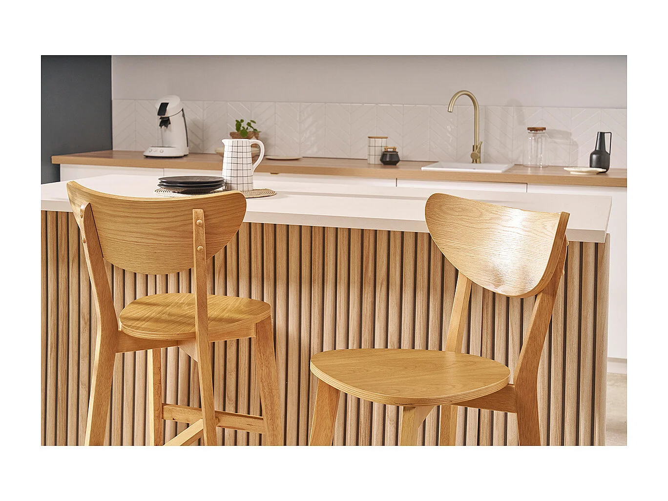 Tabourets de bar scandinaves finition chêne H65 cm (lot de 2) LEENA