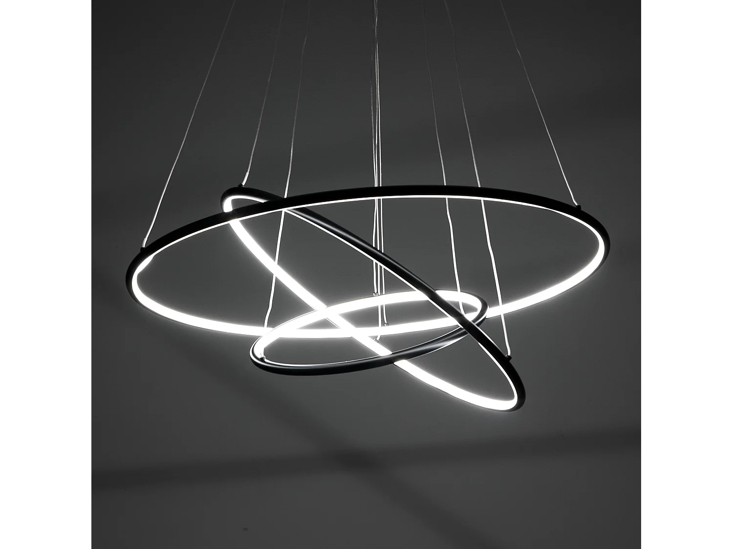 Lustre à LED suspendu avec anneaux tressés Ø80 cm Kering