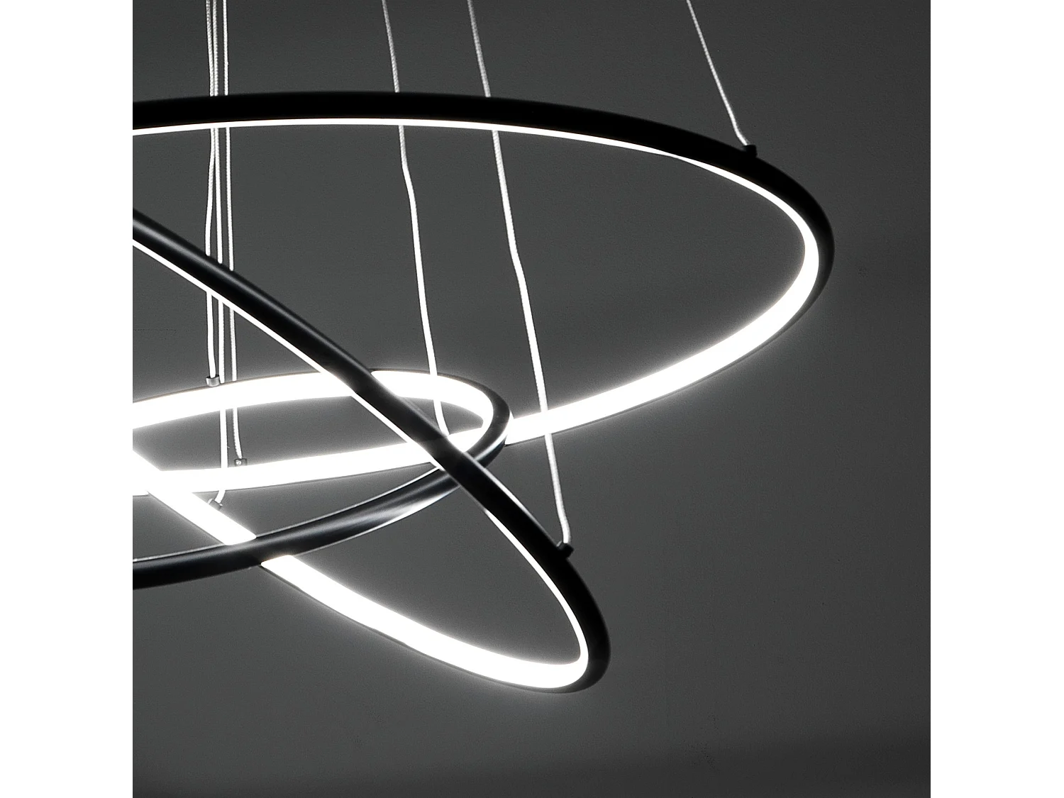 Lustre à LED suspendu avec anneaux tressés Ø80 cm Kering