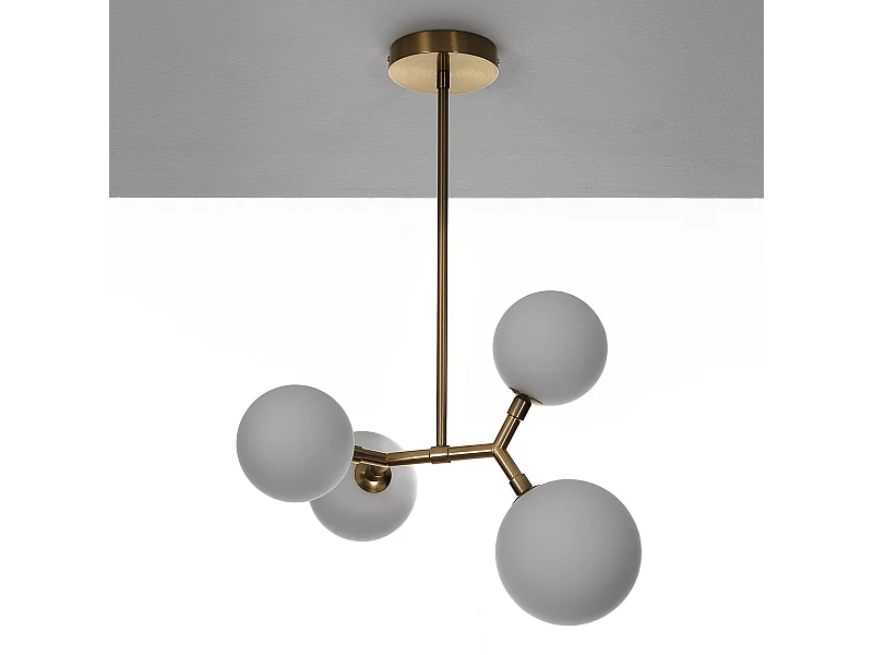 Lampadario moderno in ottone opaco con sfere vetro bianco Lily