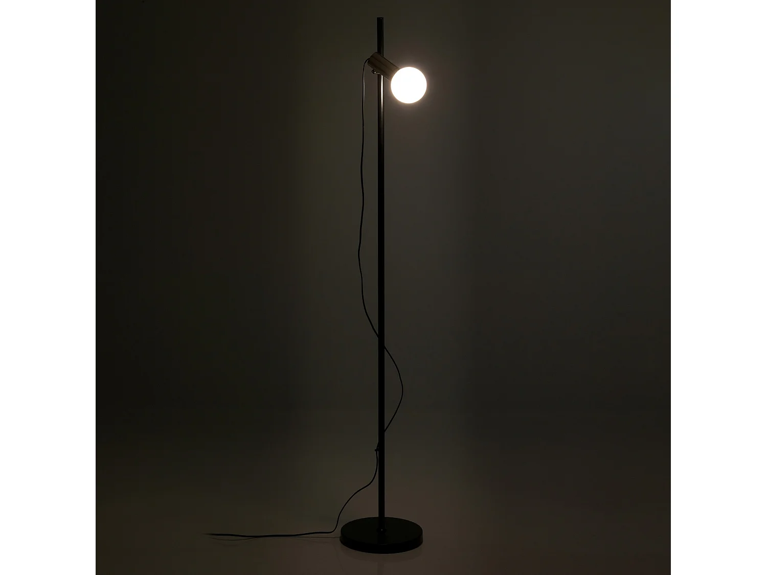 Lámpara de pie NEWTON BLACK