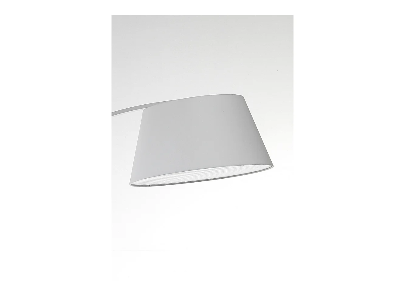 LAMPE SUR PIED MOINES