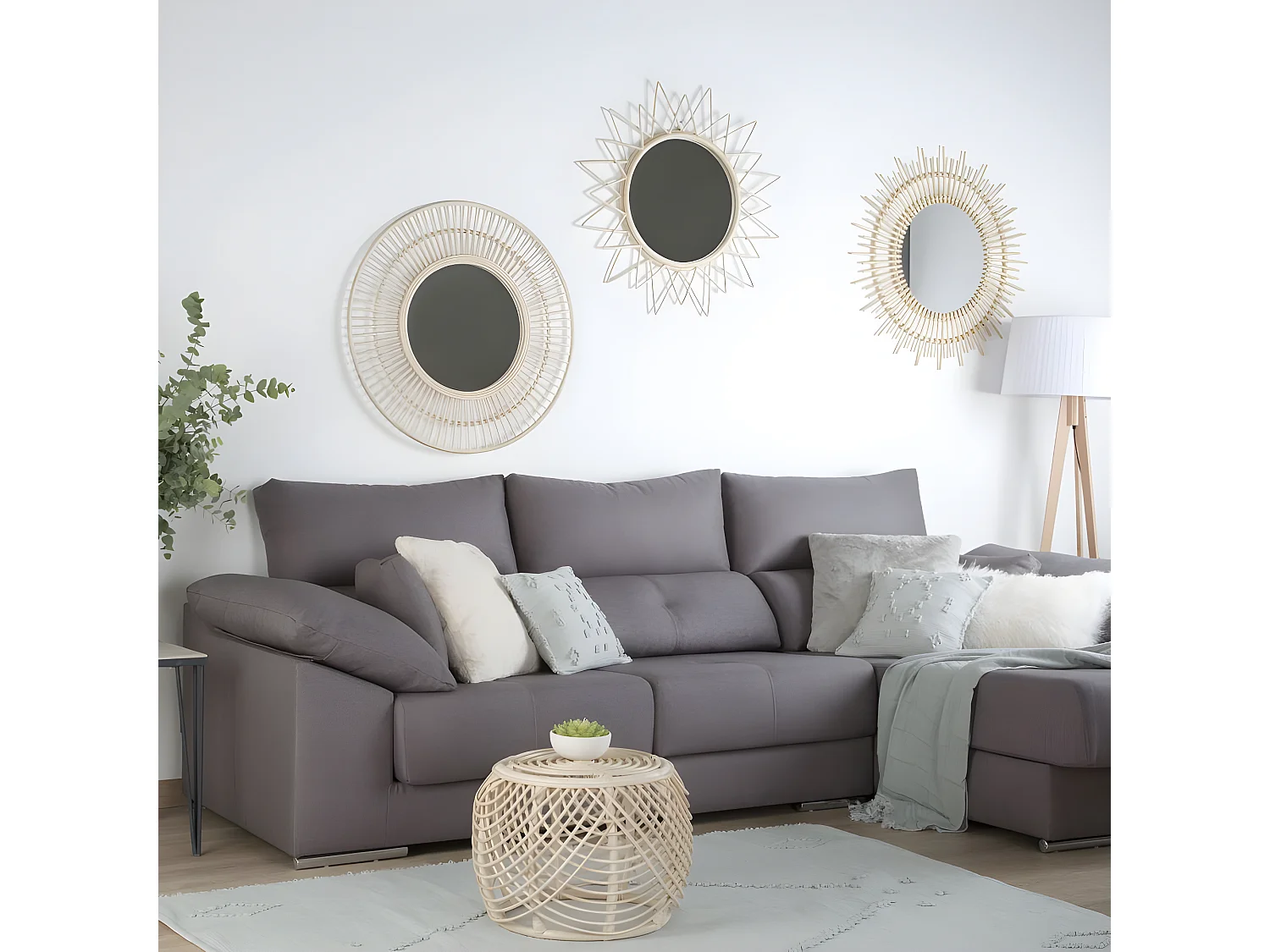 Aveiro specchio rotondo da parete in rattan naturale