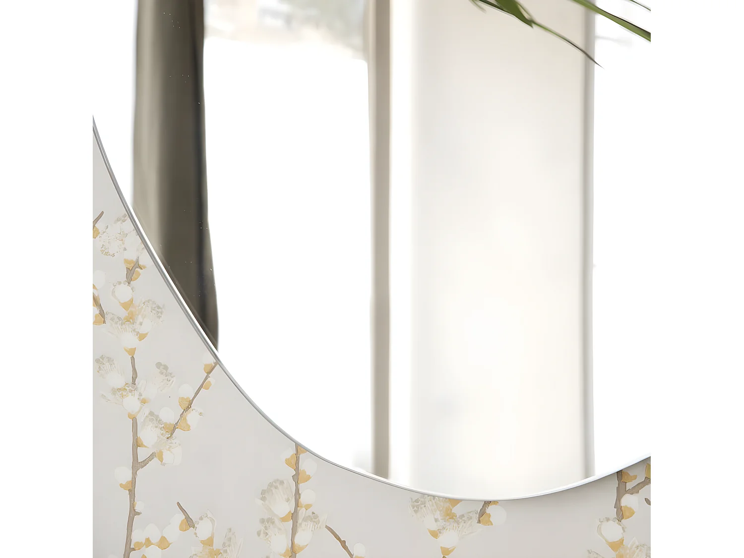 Bend specchio da parete in metallo