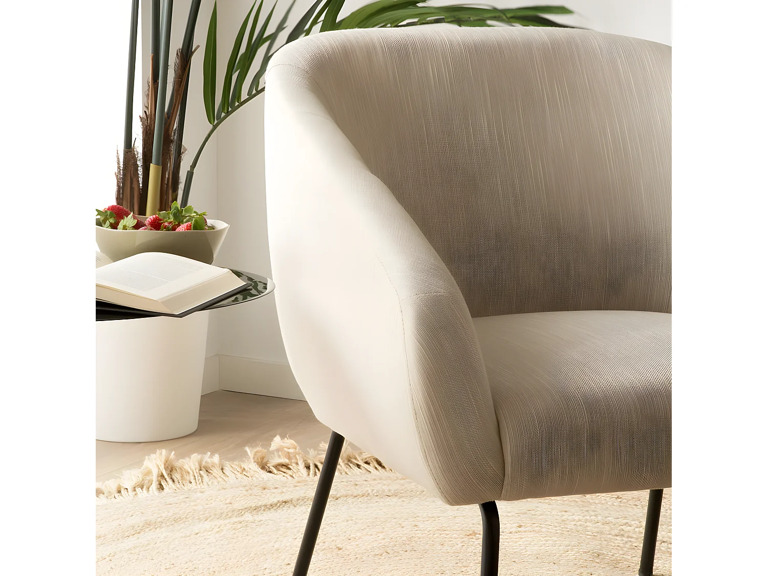 Poltrona struttura in compensato, schiuma e rivestimento Beige (612) 74x79