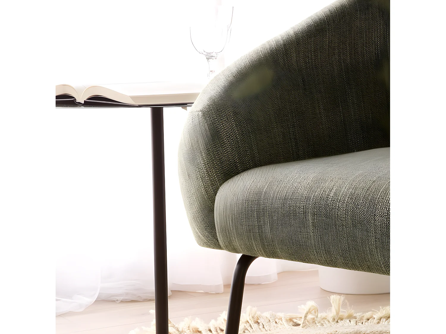 Poltrona struttura in compensato, schiuma e rivestimento Verde 74x79