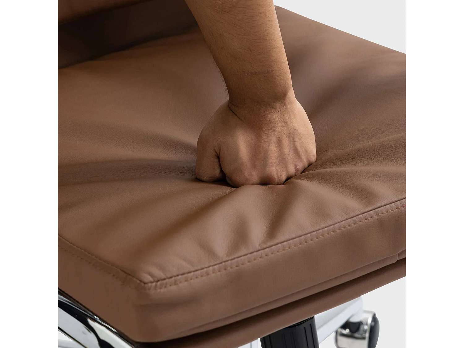 Chaise de bureau - Similicuir & Métal chromé - Marron clair - Cleveland