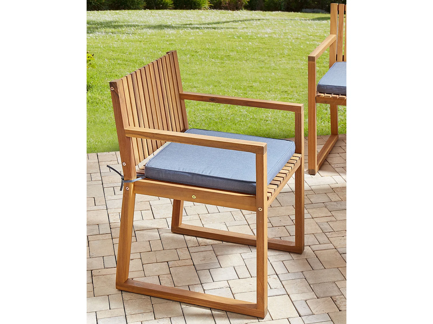 Lot de 8 chaises de jardin avec coussins SASSARI II Bleu