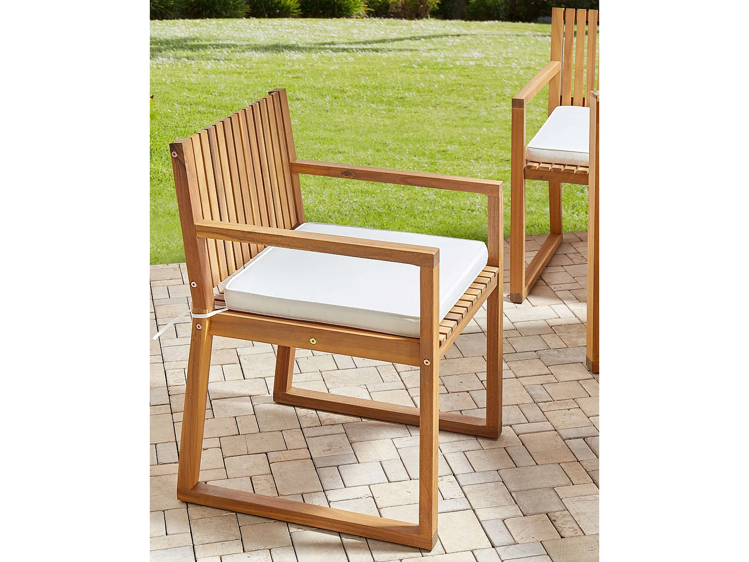 Lot de 8 chaises de jardin avec coussins SASSARI II Bois d'acacia certifié Blanc cassé