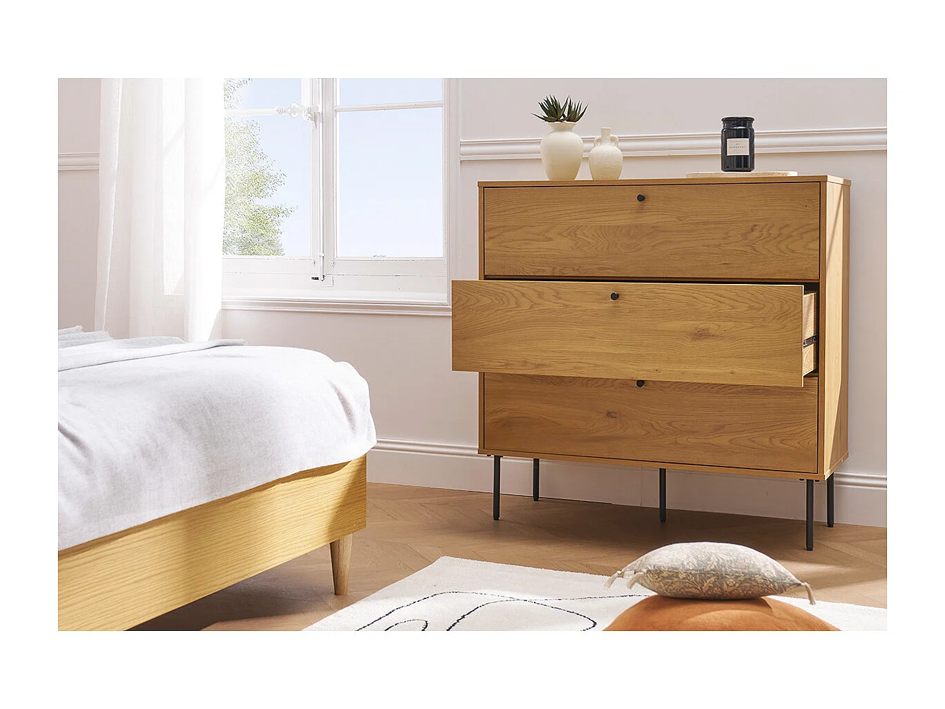 Comò finitura legno chiaro rovere e base metallo nero 3 cassetti L100 cm PERNELLE