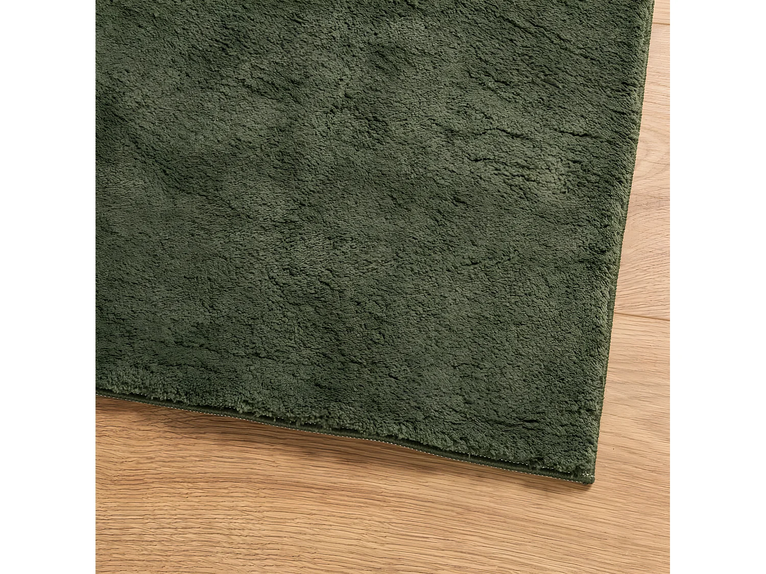 Tapis HUARTE à poils courts doux et lavable vert forêt 80x200cm QBH45576