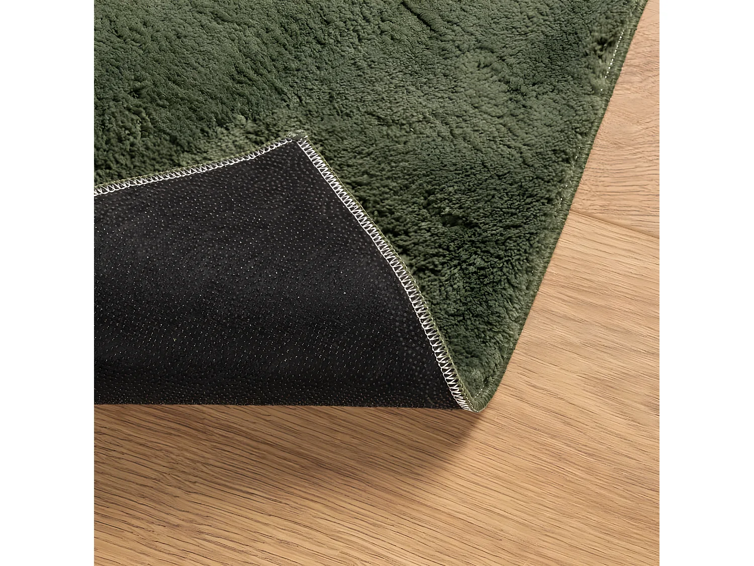 Tapis HUARTE à poils courts doux et lavable vert forêt 80x200cm QBH45576