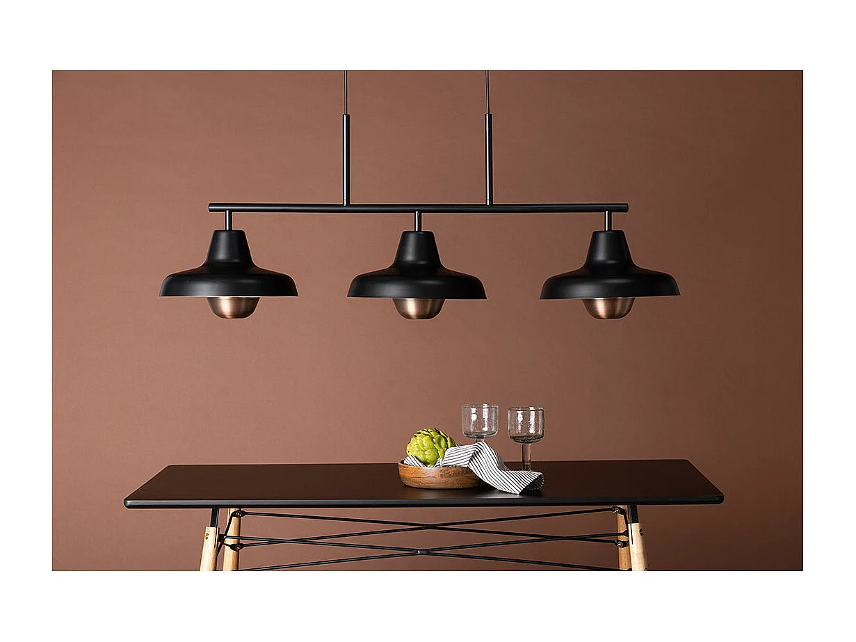 Stöten Pendelleuchte schwarz.