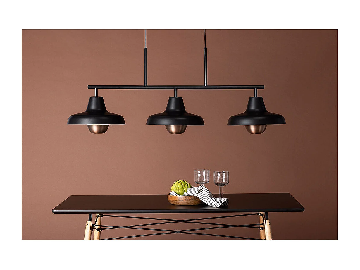 Stöten hanglamp zwart.