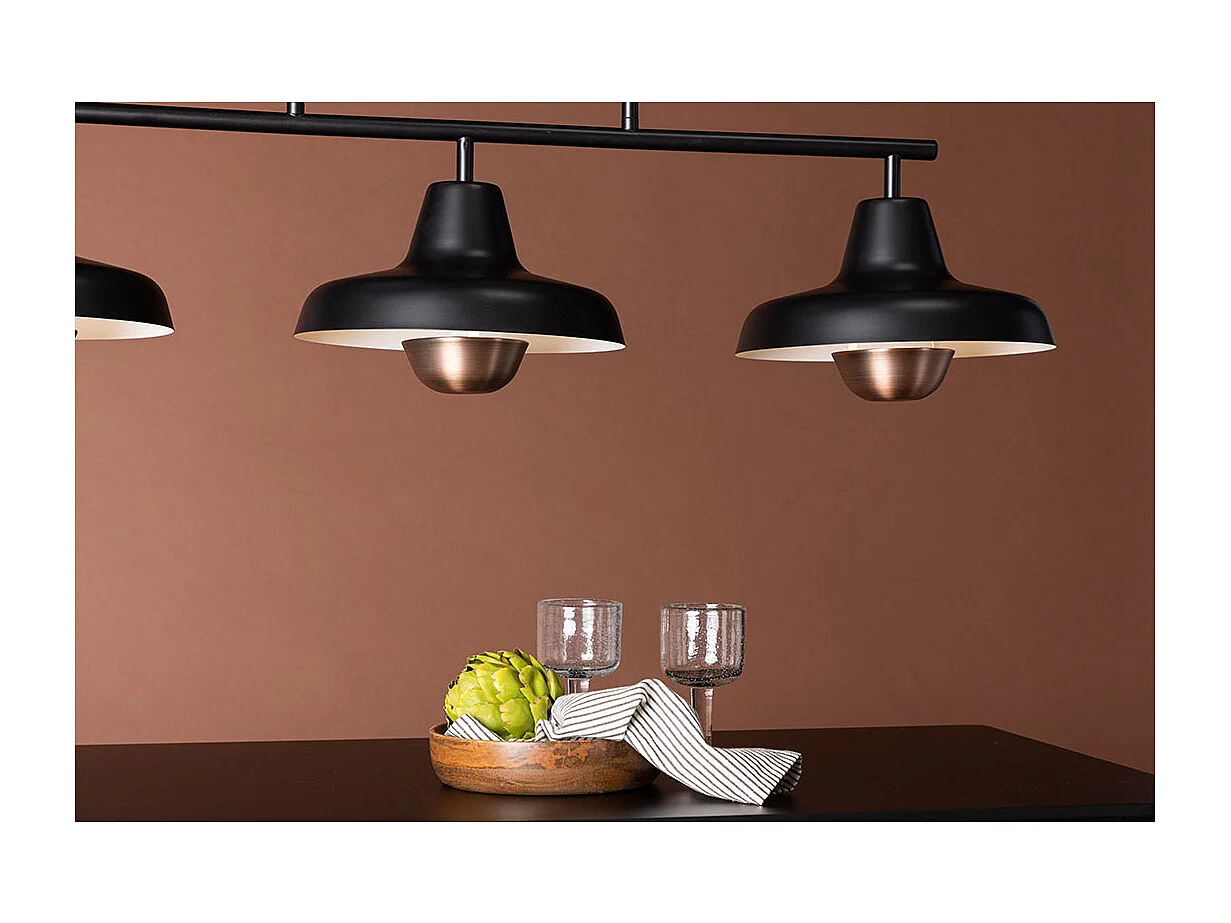 Stöten hanglamp zwart.