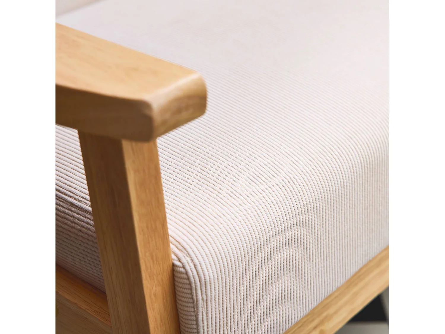 Canapé banquette 2 places + Fauteuil velours côtelé. pieds bois. crème