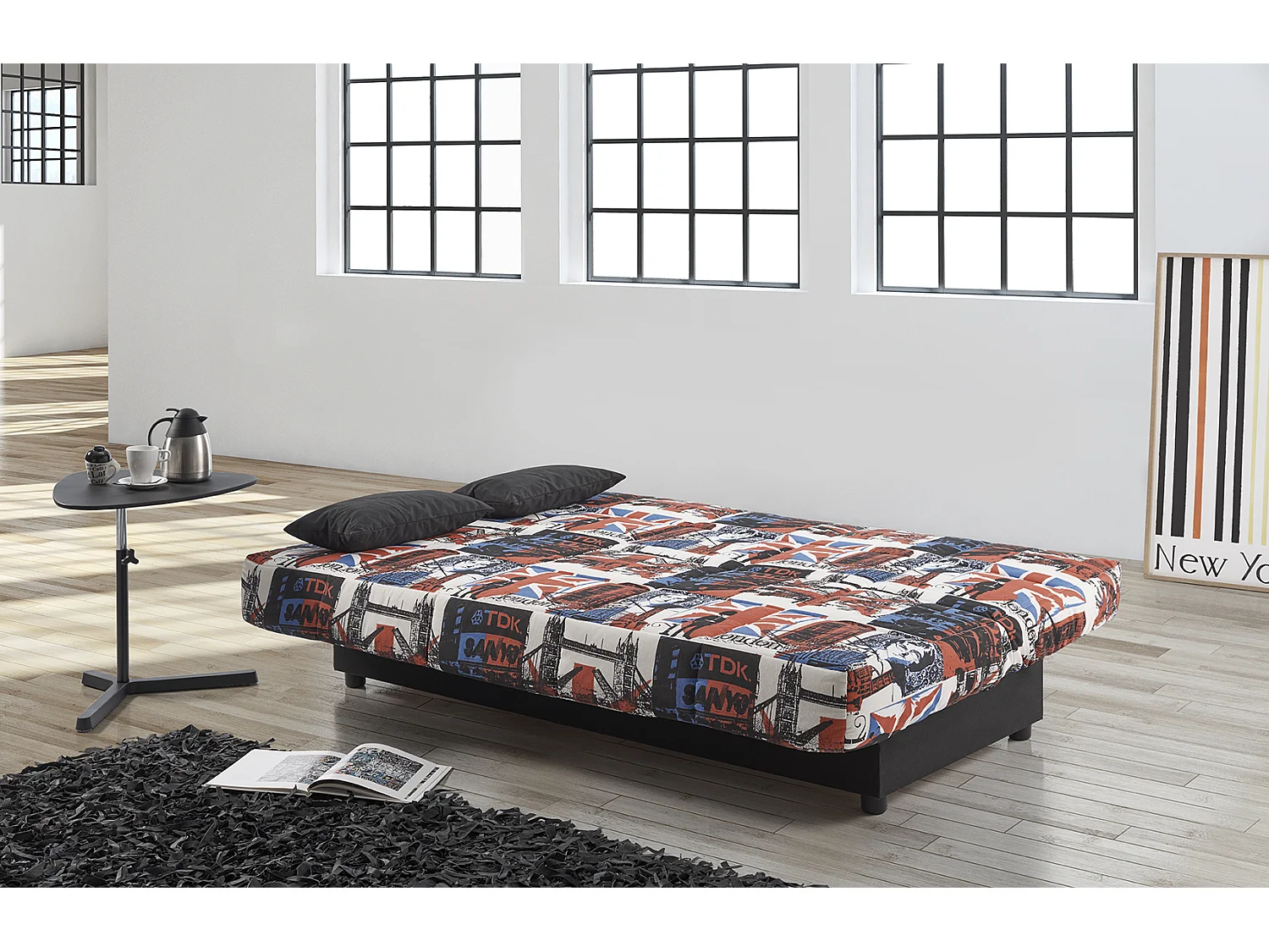 Sofa Cama Clic Clac Julieta 3 Plazas Estampado Londres sofá: 184x75x31 cm. Cama: 190x132x40 cm. Incluye 2 Cojines