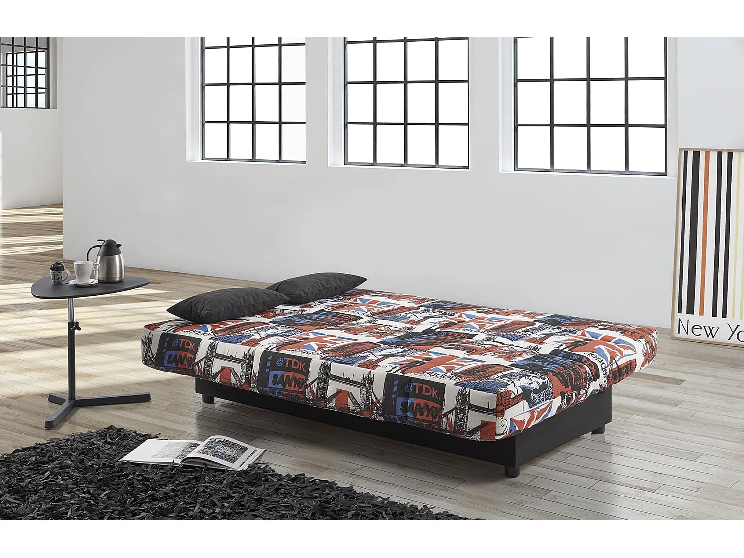 Sofa Cama Clic Clac Julieta 3 Plazas Estampado Londres sofá: 184x75x31 cm. Cama: 190x132x40 cm. Incluye 2 Cojines