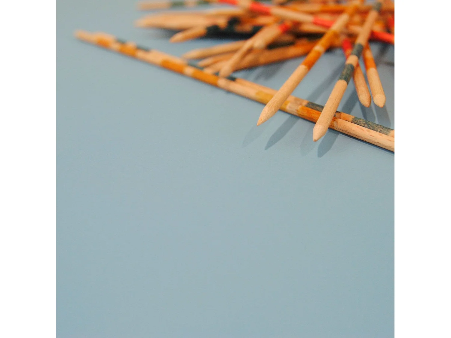 Table 70 x 70 cm - modèle Bazila bleu cèdre