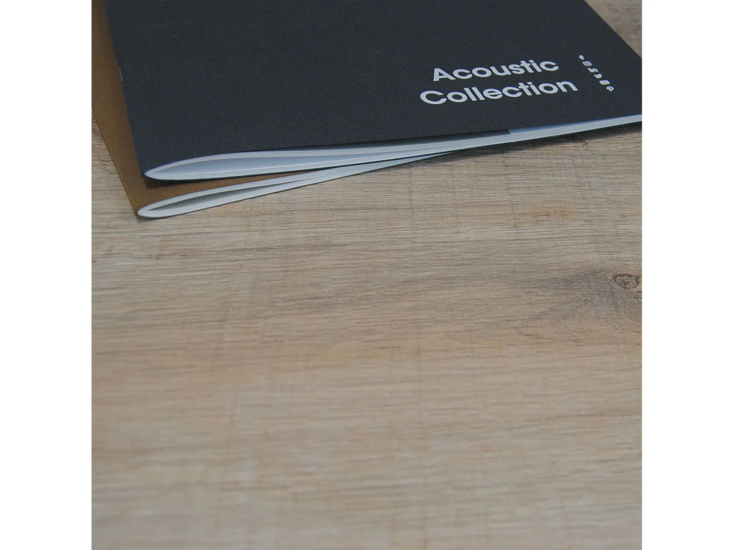 Table ronde Ø 80 cm - modèle Bazila tanin naturel