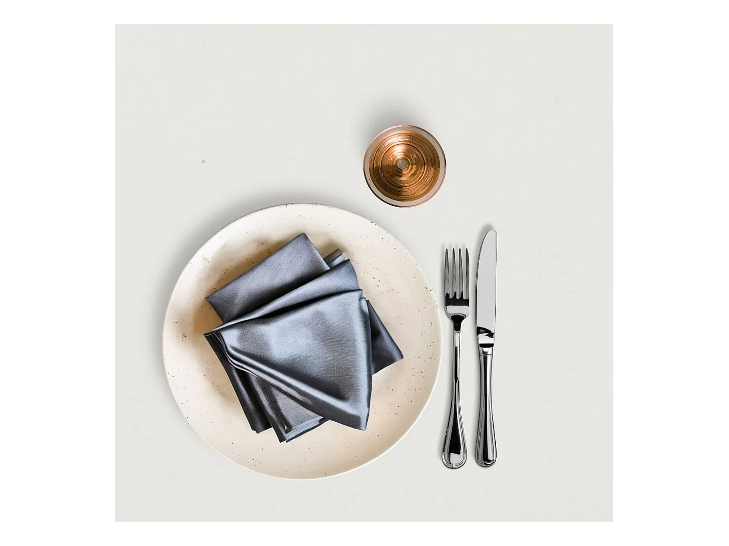 Table 70 x 70 cm - modèle Round pied blanc blanc chants inox