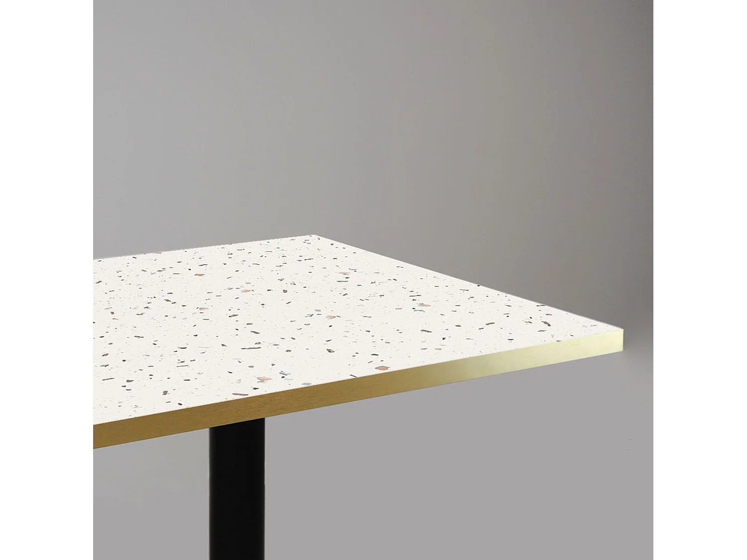 Table ronde Ø 70 cm - modèle Round terrazzo cassata chants laiton