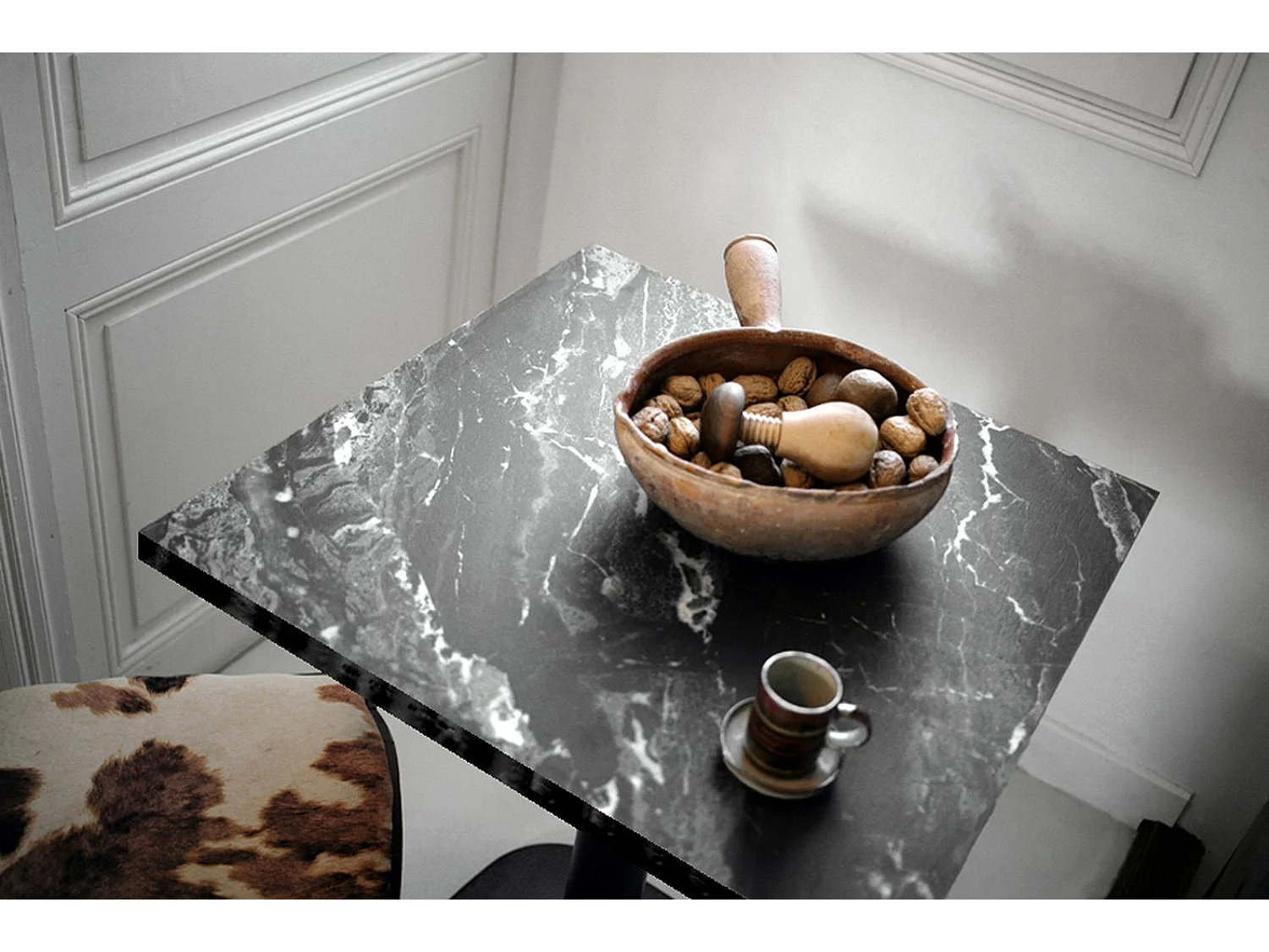 Table 120 x 70 cm - Round pied blanc marbre royal