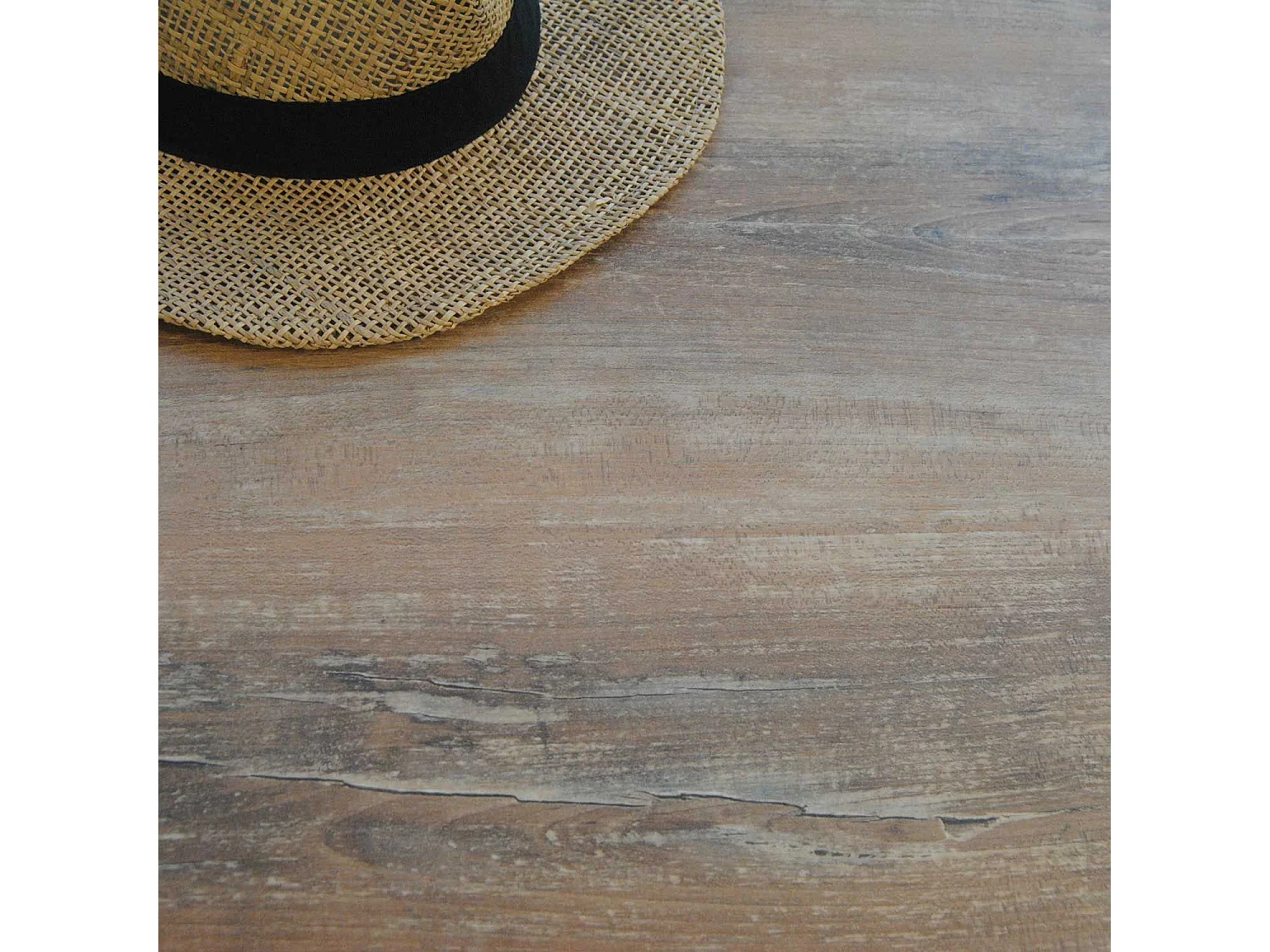 Table 70 x 70 cm - modèle Rome chêne slovène