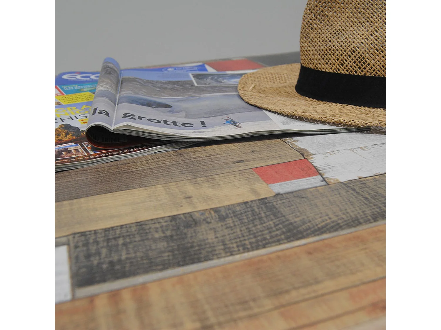 Table 90 x 90 cm - modèle Bazila bois redden wood