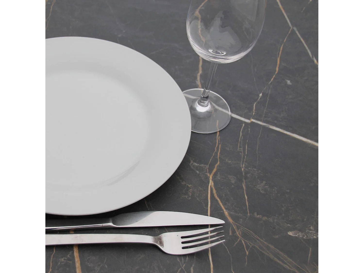 Table 120 x 70 cm - Round pied blanc marbre tamas