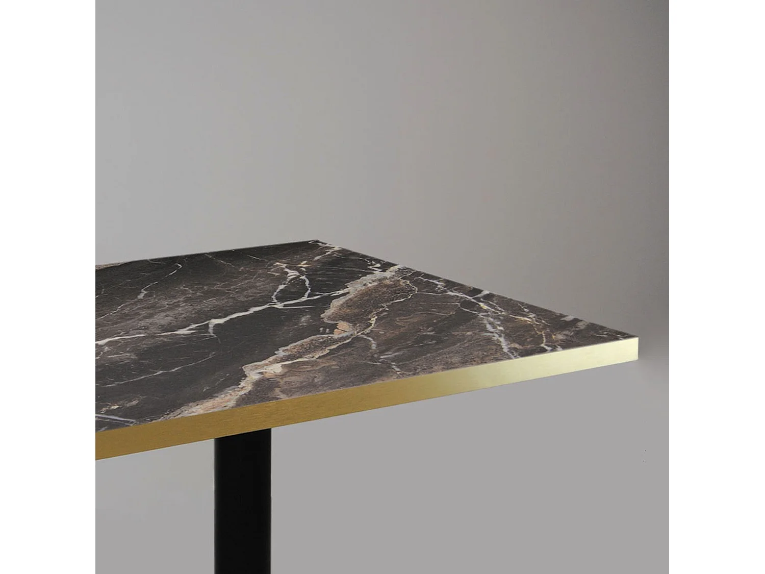 Table 120 x 70 cm - Round marbre royal chants laiton