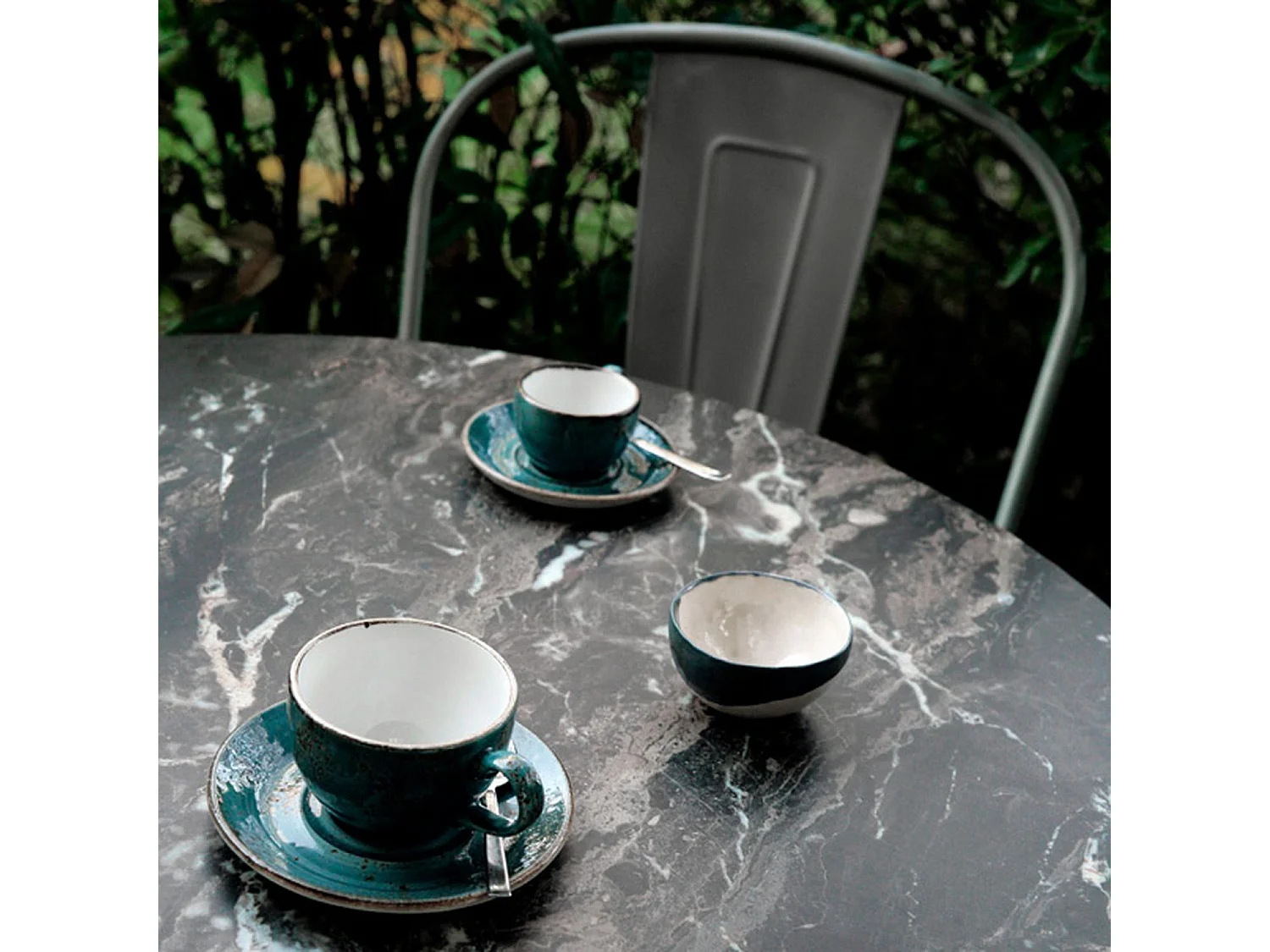 Table ronde Ø 80 cm - modèle Bazila marbre royal