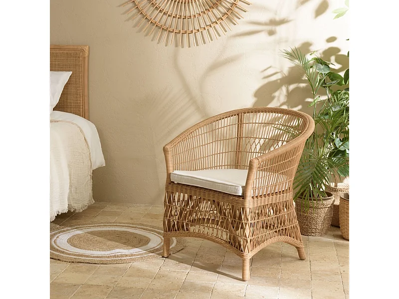 KALLY - Fauteuil en rotin naturel avec coussin d'assise blanc