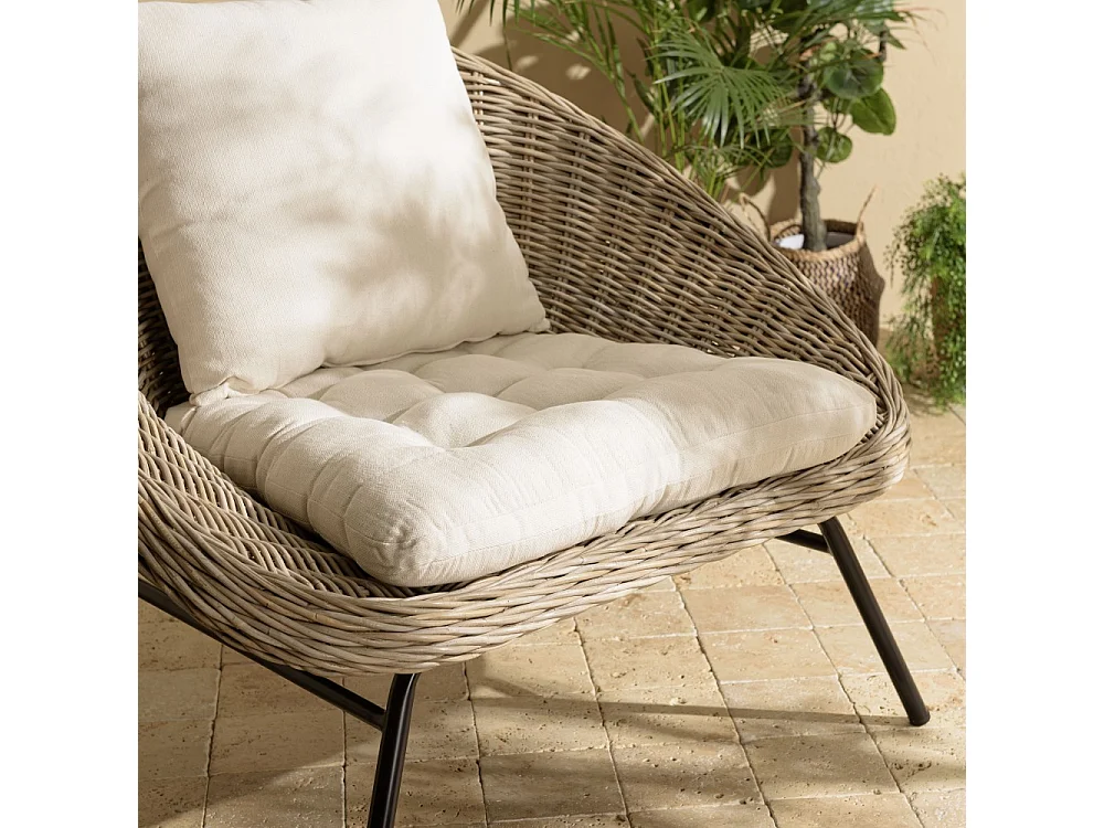 KALLY - Fauteuil en bois de rotin coussin d'assise blanc pieds noir