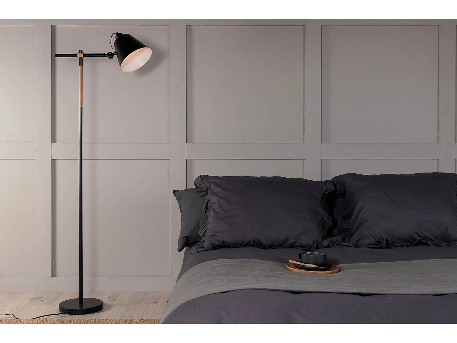 Skott Beleuchtung Stehlampe 51x25x152cm Stahl schwarz, Holz.