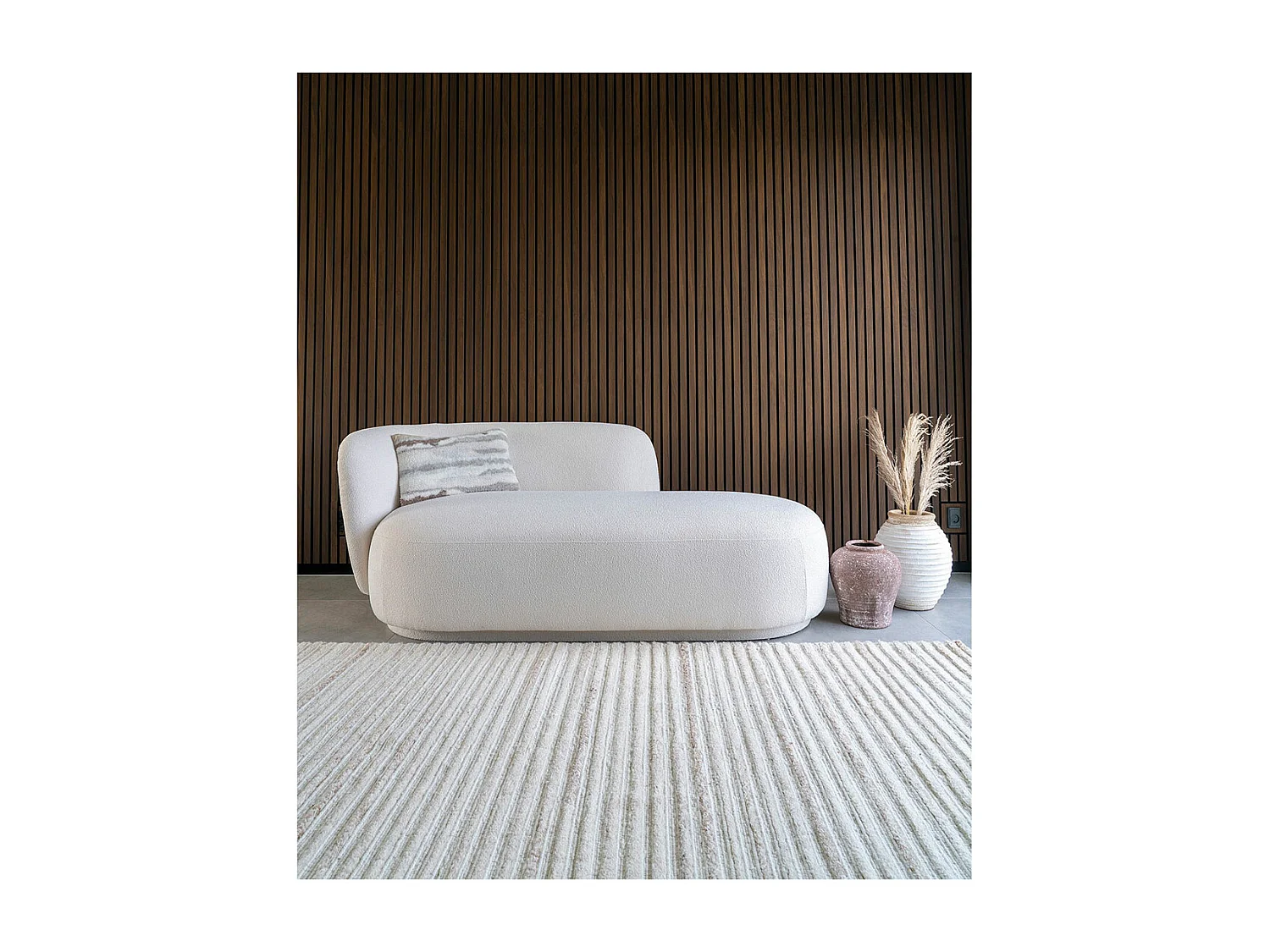 Alfombra tejida de marfil 160 x 230 cm