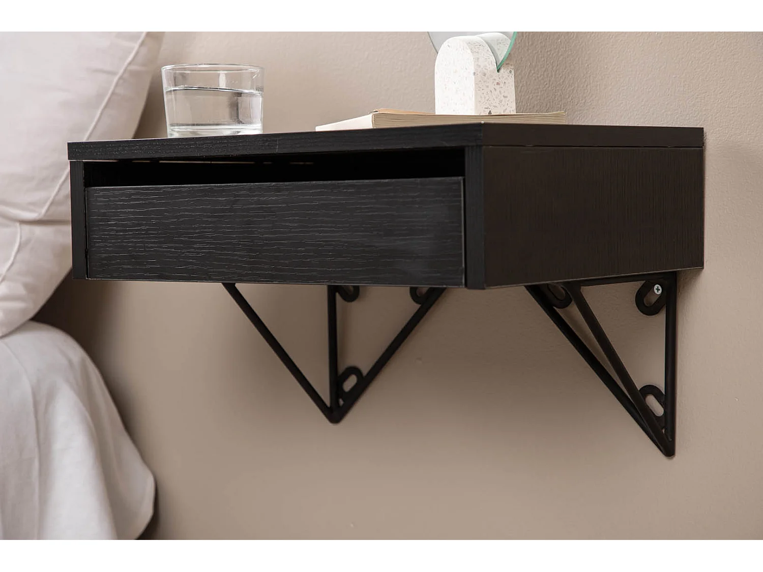 Holy Nachttisch wandhängend 30x41cm schwarz.