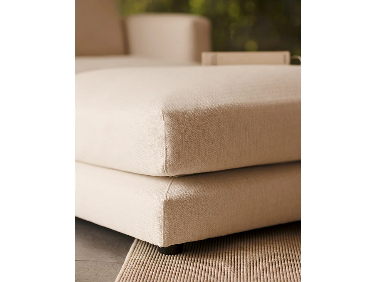 Puff blanco roto de 97x80cm - LAIA - DECOWOOD