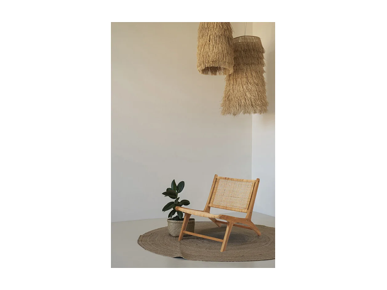 Fauteuil bas lounge incliné en bois de teck et cannage en rotin - SINA