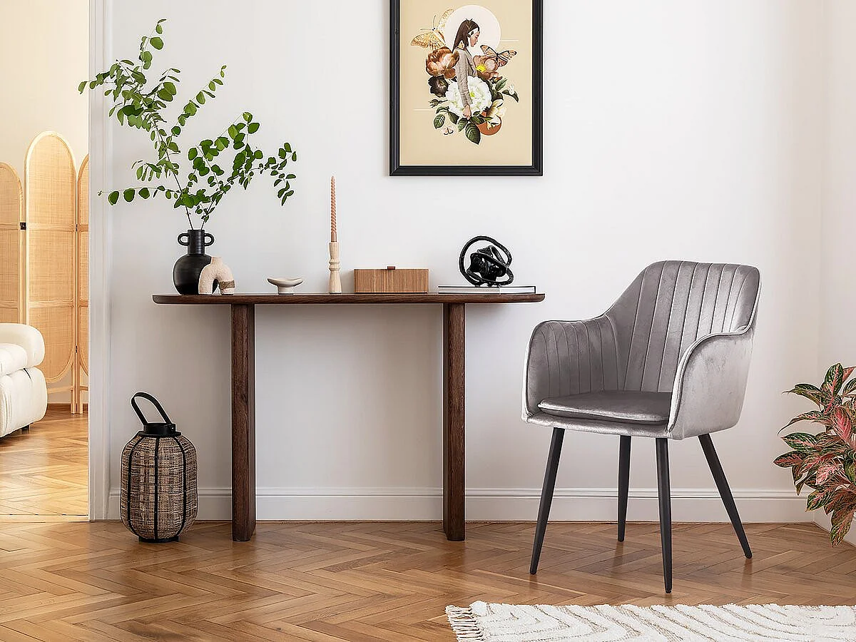 Set med 2 "Velma" Samtstolar med Armstöd - Blå Vintage Design - Metallben - 56 x 57 x 80 cm