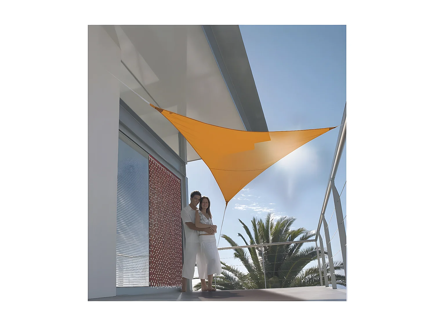 Voile d'ombrage triangulaire SERENITY - 3,60 x 3,60 x 3,60 m - Mangue - Jardiline