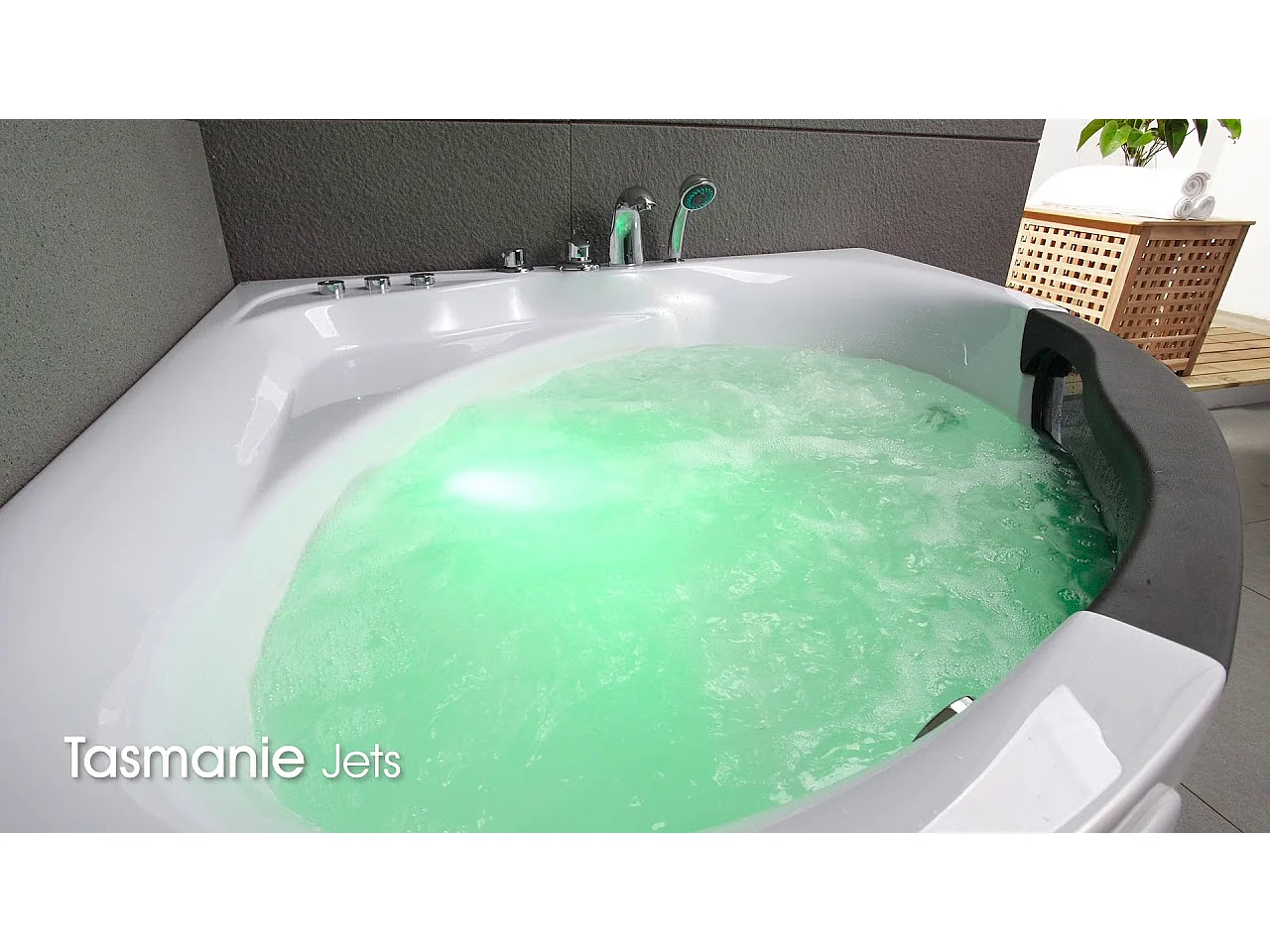 Baignoire Balnéo Tasmanie Jets 135  x135  x54  cm, by SPALINA