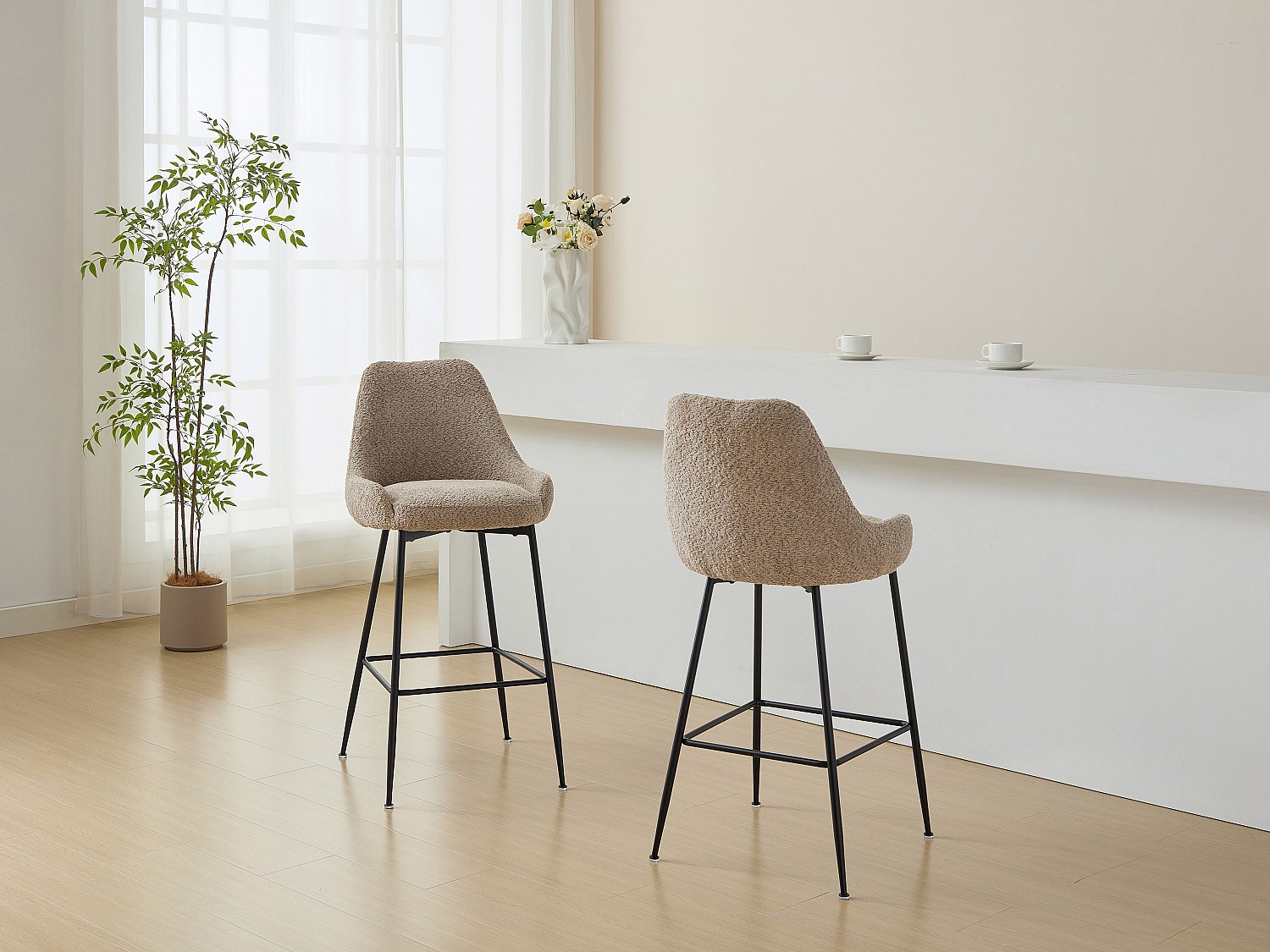 Barhocker 2er-Set - Bouclé-Stoff & schwarzes Metall - Taupe - TOYBA von Pas günstig online kaufen