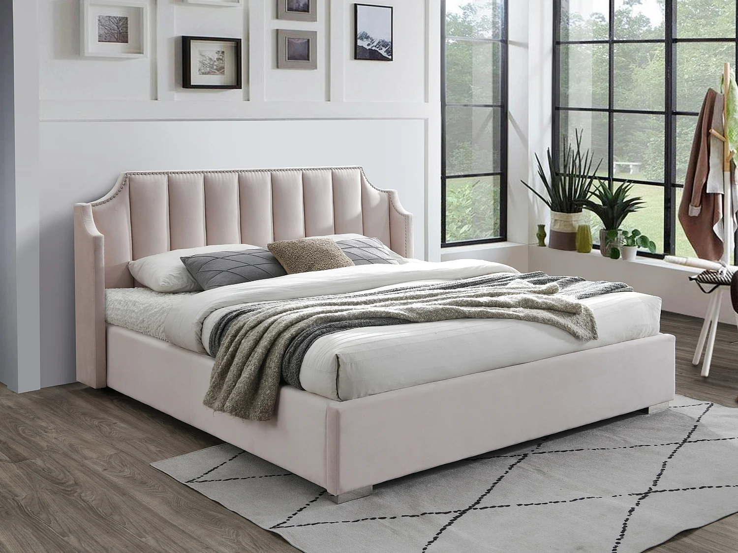 Lit coffre 180 x 200 cm avec tête de lit incurvée - Velours - Rose + Matelas - TEOMIS