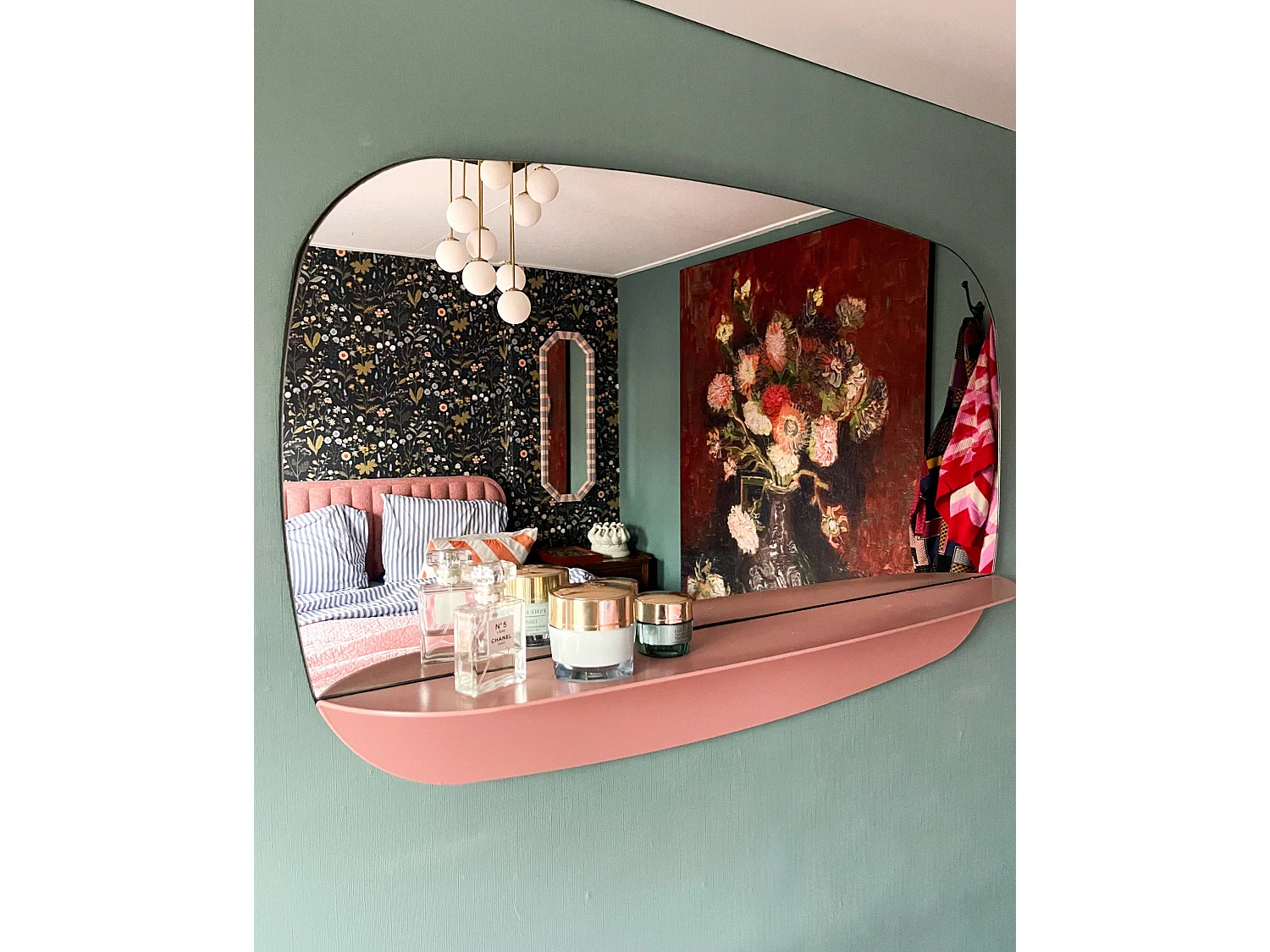 Wandspiegel met plank DOSNON 80 cm 50 cm Metaal Roze