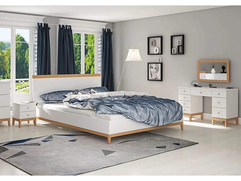 Drewniana toaletka Livia z lustrem wiszącym